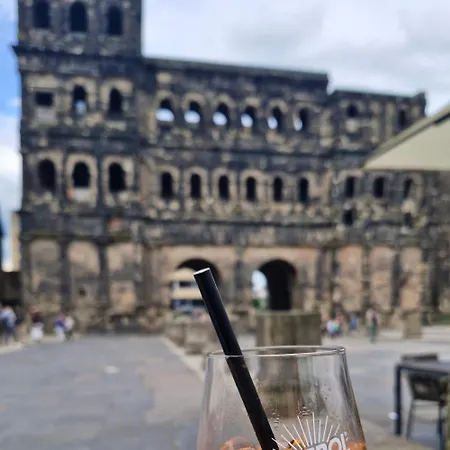 Edgar Und 300 Qm Garten Trier Mosel Eifel Mertesdorf