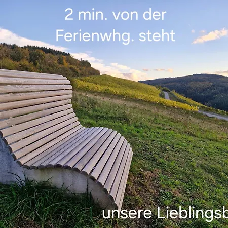 Edgar Und 300 Qm Garten Trier Mosel Eifel * Mertesdorf