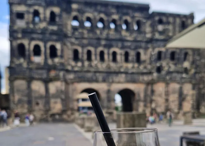 Edgar Und 300 Qm Garten Trier Mosel Eifel Mertesdorf