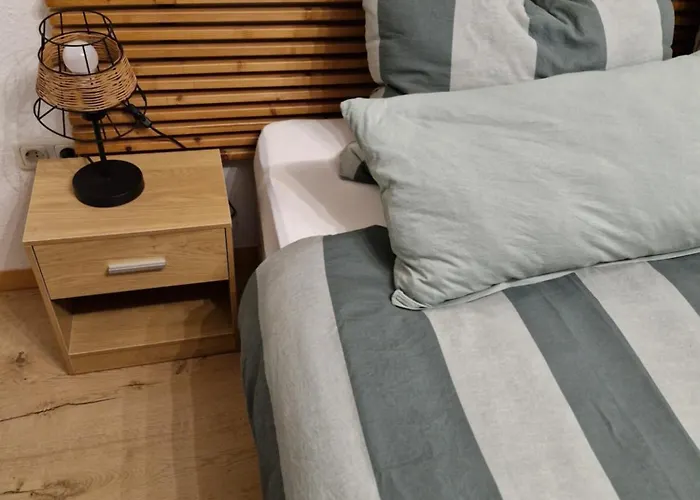 Edgar Und 300 Qm Garten Trier Mosel Eifel Apartamento